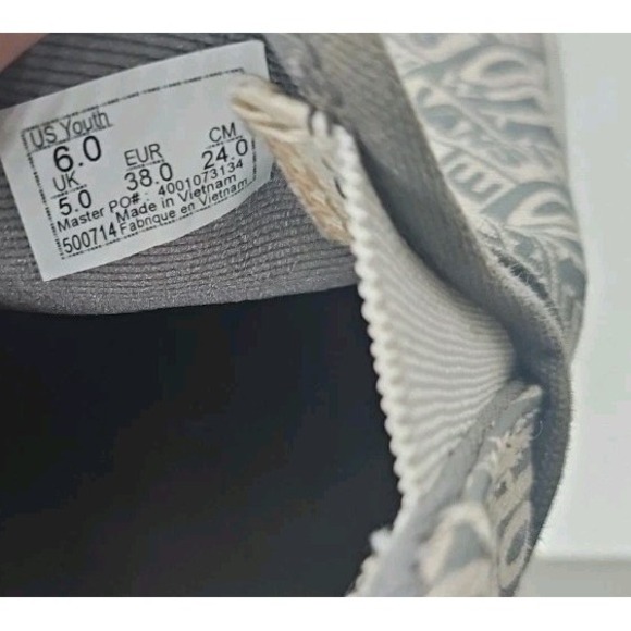 Vans off The Wall  Grey and White  Slip On Sneakers Size US Youth 6 - Picture 13 of 15